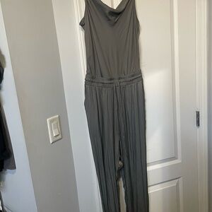 Chic Silver Sleeveless Jumpsuit